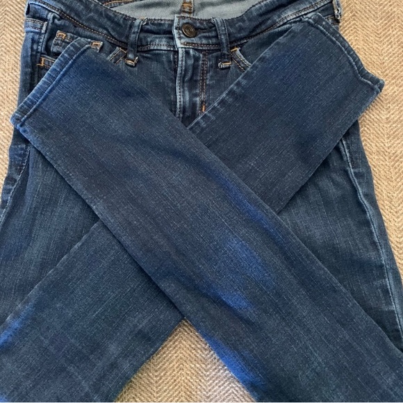 EUC Hollister Skinny Jeans size 23. Very Cute see all photos and descriptions - Picture 3 of 5